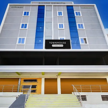 Super Townhouse Lb Nagar Metro Station Hotel